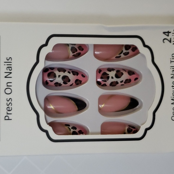 NWOT Press-on Nail Sets (9 sets total) - Picture 9 of 10